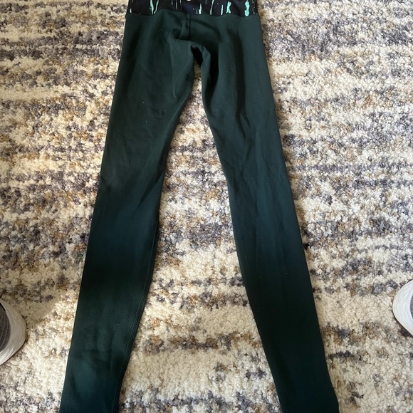 Lululemon Legginfs Size 4 - Picture 2 of 6